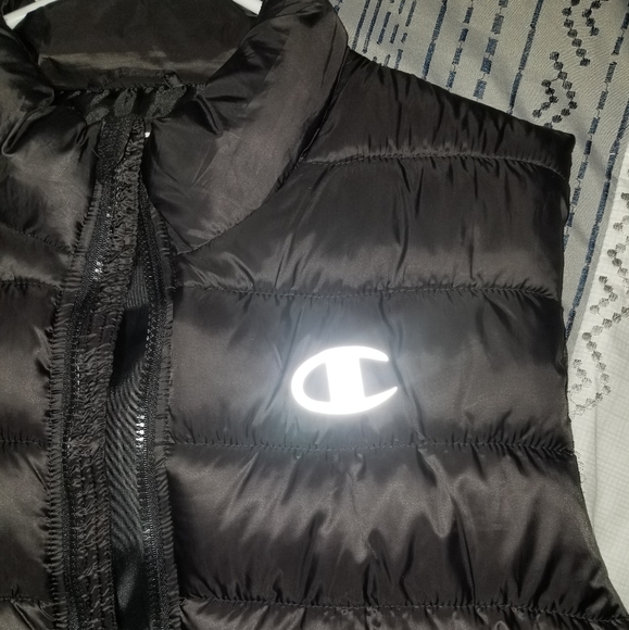 Champion puffer vest - Picture 2 of 3